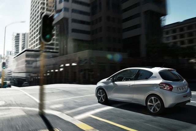 Peugeot 208 rabljen napake težave okvare vpoklici