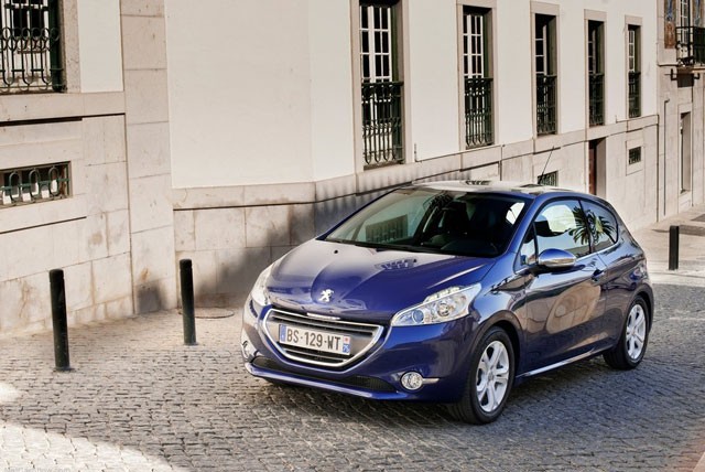 Peugeot 208 rabljen napake težave okvare vpoklici