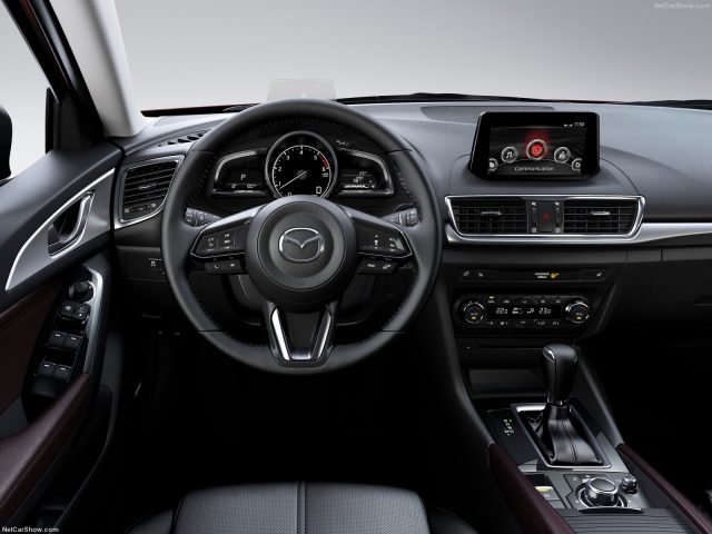 Mazda-3-2017 napaka okvara tezava problem zanesljivost vpoklic