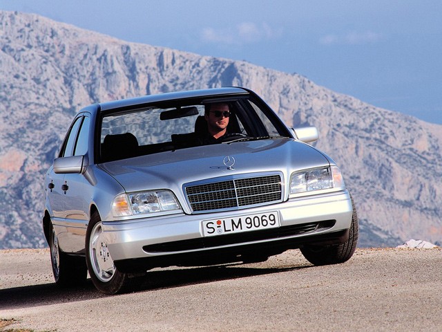 Mercedes-Benz razred C Mercedes-Benz razred C