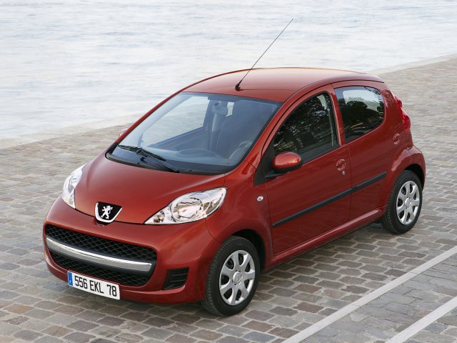 Peugeot-107 napaka okvara teyava problem vpoklic zanesljivost nakup