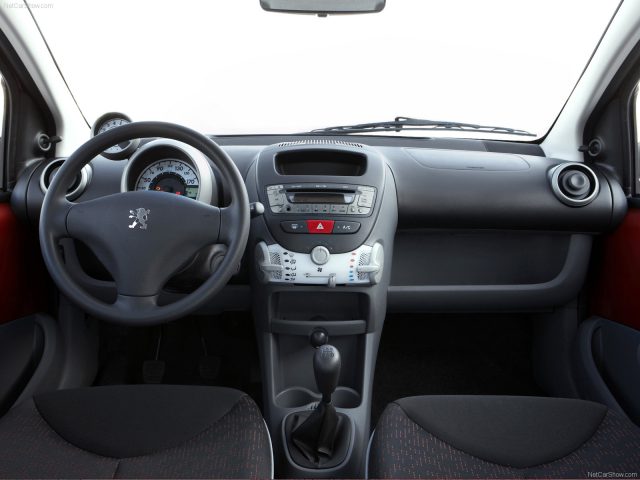 Peugeot-107 napaka okvara teyava problem vpoklic zanesljivost nakup