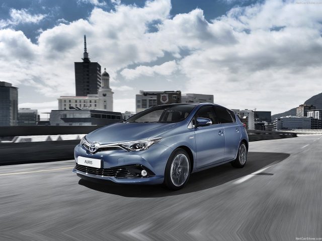 toyota-auris-2016-napaka okvara težava problem vpoklic zanesljivost nakup