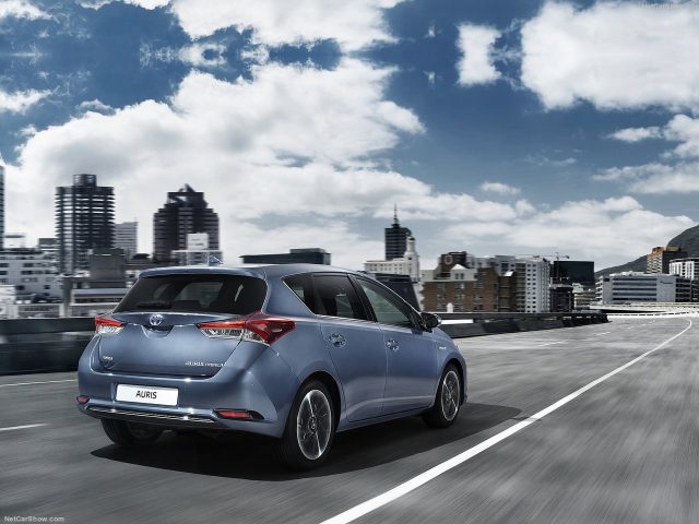 toyota-auris-2016-1280-07