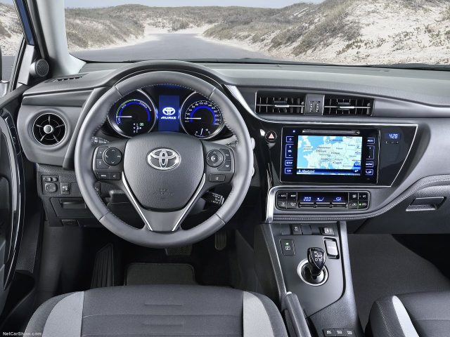 toyota-auris-2016-napaka-okvara-težava-zanesljivost-nakup-