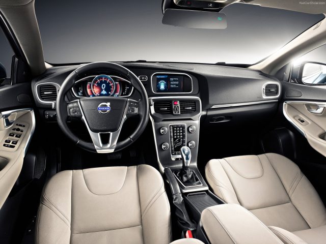 volvo v40 zanesljivost okvara napaka tezava problem vpoklic