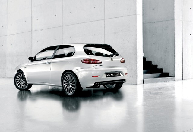 Alfa Romeo 147, pregled napak, težav, okvar in vpoklicev