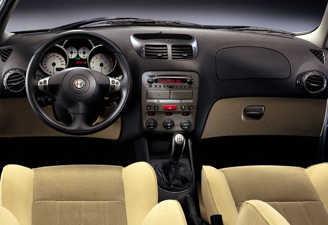 Alfa Romeo 147, pregled napak, težav, okvar in vpoklicev