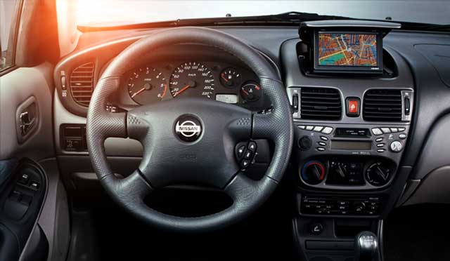 Nissan Almera, pregled napak, težav, poklicev