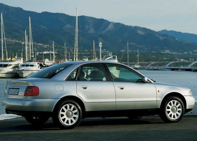 Audi A4, pregled napak, težav, okvar, vpoklicev, problemov