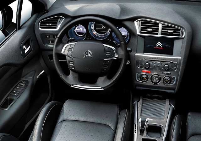 Citroen C4 rabljen napake težave okvare vpoklici