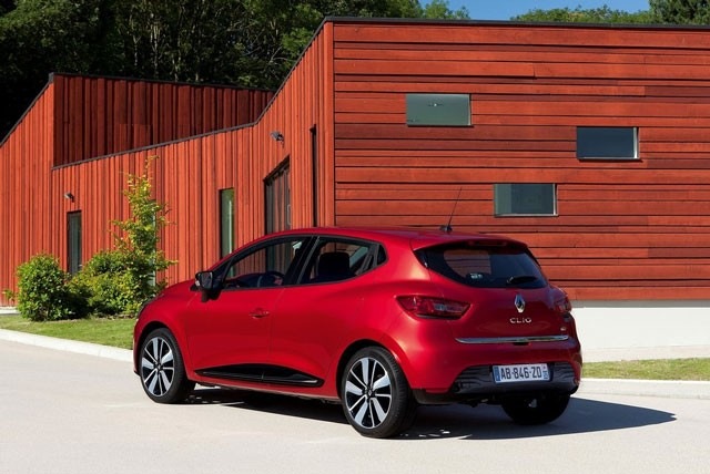 Renault Clio rabljen napake težave okvare vpoklici