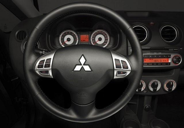 Mitsubishi Colt  rabljen napake težave okvare vpoklici