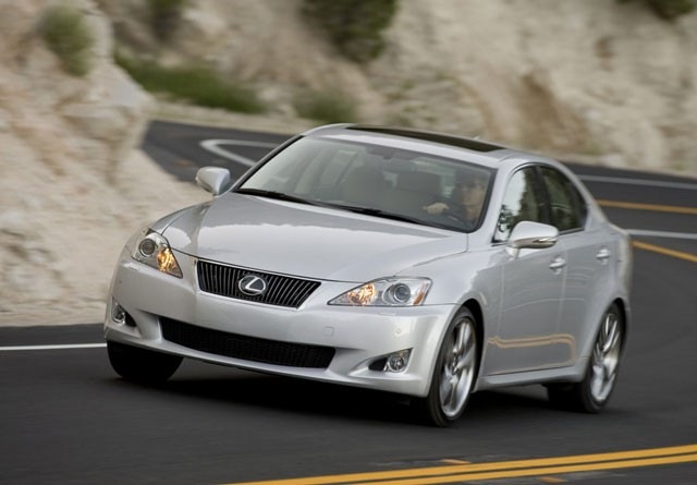 Lexus IS rabljen napake težave okvare