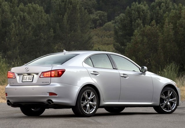 Lexus IS rabljen napake težave okvare