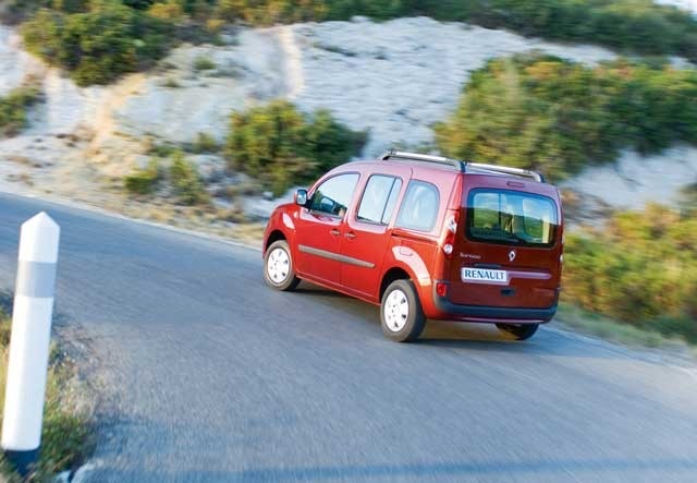 Renault kangoo rabljen napake težave okvare vpoklici