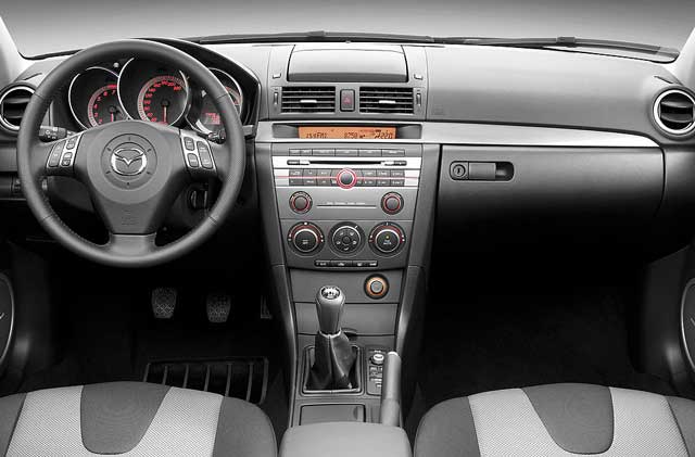 Mazda 3, pregled napak, okvar, težav, problemov in vpoklicev