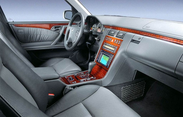 Mercedes razred E - okvare, težave, napake, vpoklici