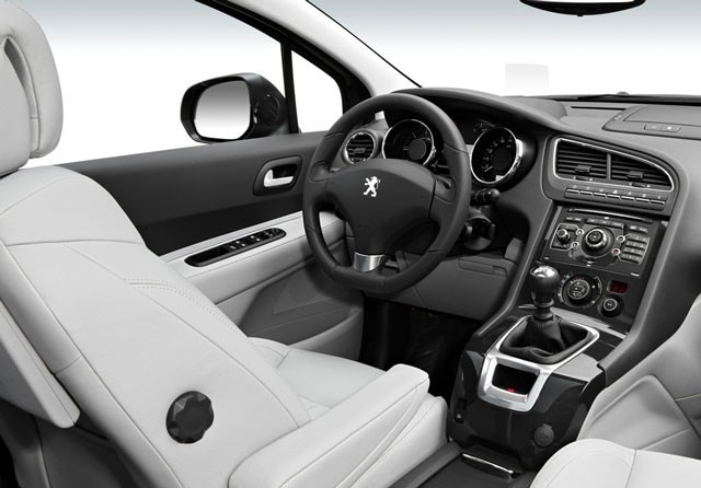 Peugeot 5008 rabljen napake težave ok