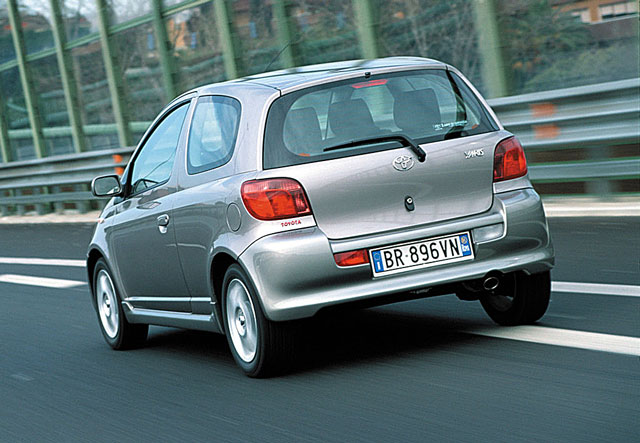 Toyota Yaris, pregled napak, težav, okvar, problemov in vpoklicev