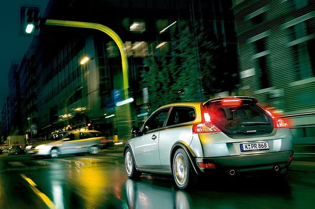 Volvo C30 - pregled napak, težav, okvar in vpoklicev Volvo C30 - pregled napak, težav, okvar in vpoklicev