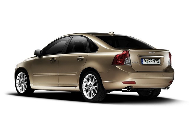 Volvo S40, pregled napak, težav, okvar in vpoklicev