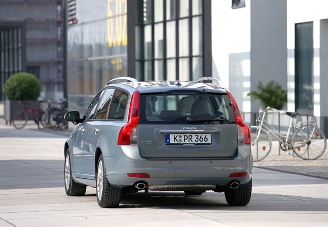 Volvo S40, pregled napak, težav, okvar in vpoklicev