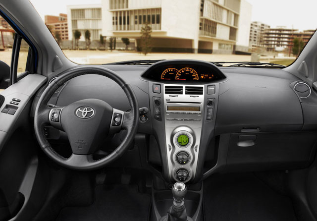 rabljen toyota yaris, pregled napak, težav, vpoklicev, okvar